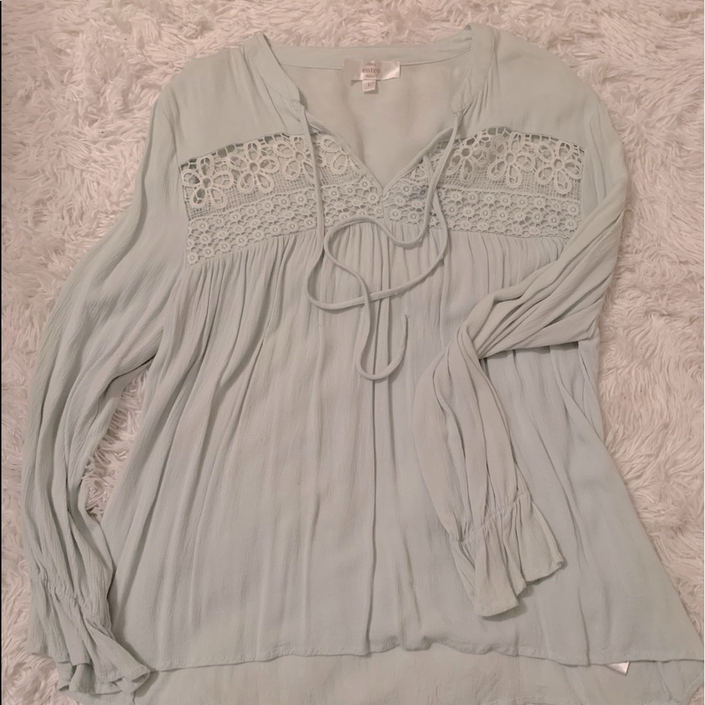 entro mint and floral lace top